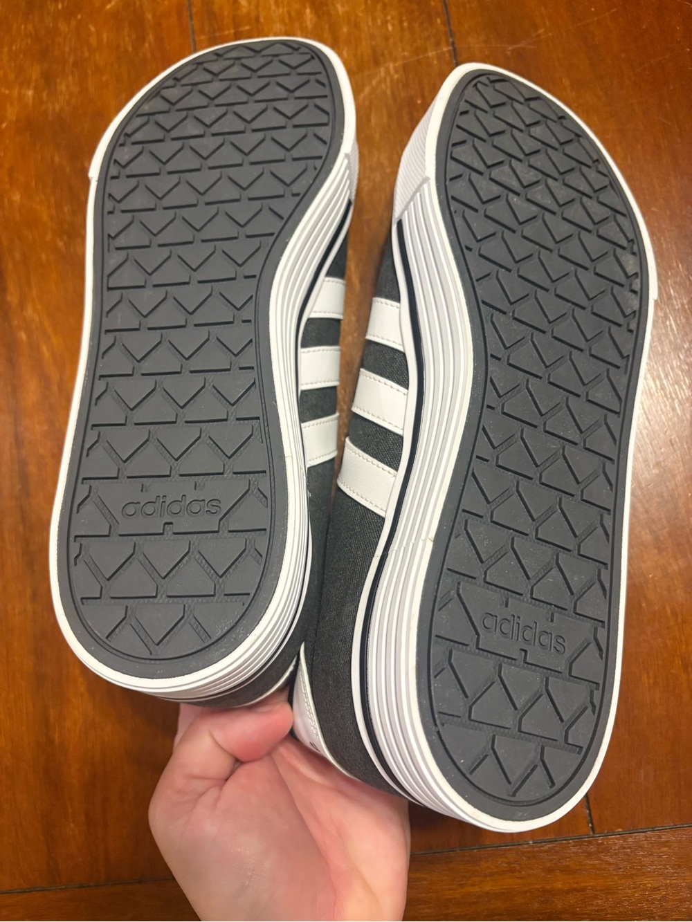Adidas Daily 3.0 Men's Size 10 Grey Canvas Low Top Sneakers IF4496 3-Stripes - Picture 4 of 6